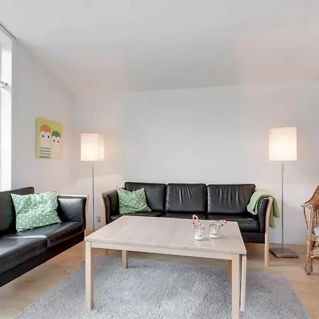 Florense - 2-5km From The Sea By Interhome Feriehus