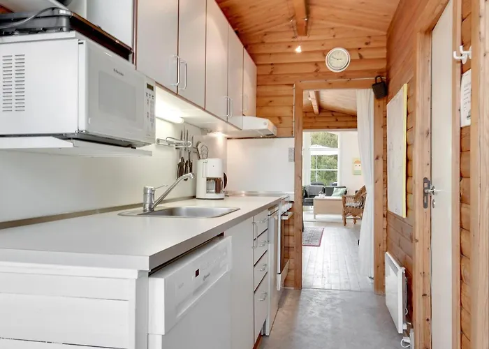 Dom wakacyjny Florense - 2-5km From The Sea By Interhome Henne Strand